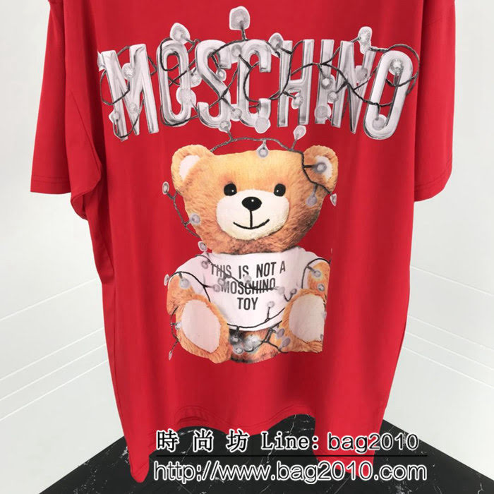 MOSCHIN莫斯奇諾 18ss專櫃最新 聖誕限定款 最新閃粉工藝 男款紅色短袖 ydi2454